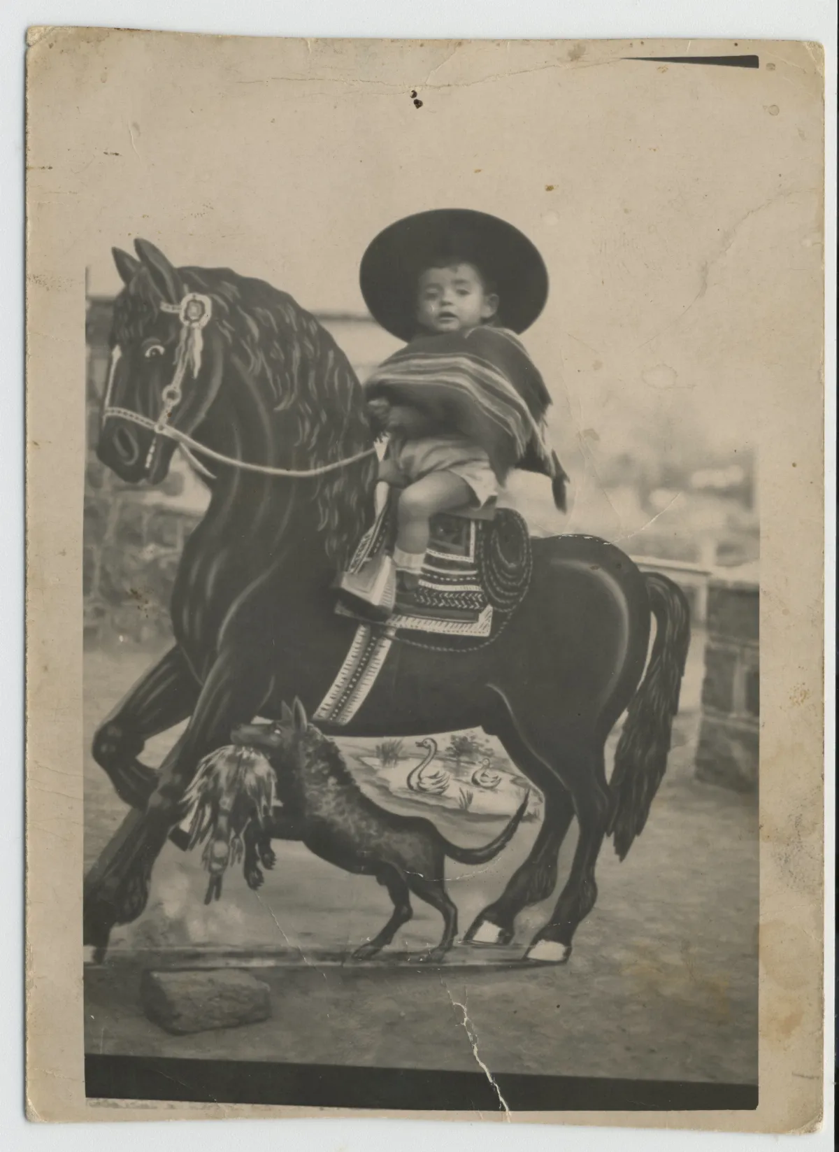 Niño a caballo (minutero) — 1957 | Chile de Ayer