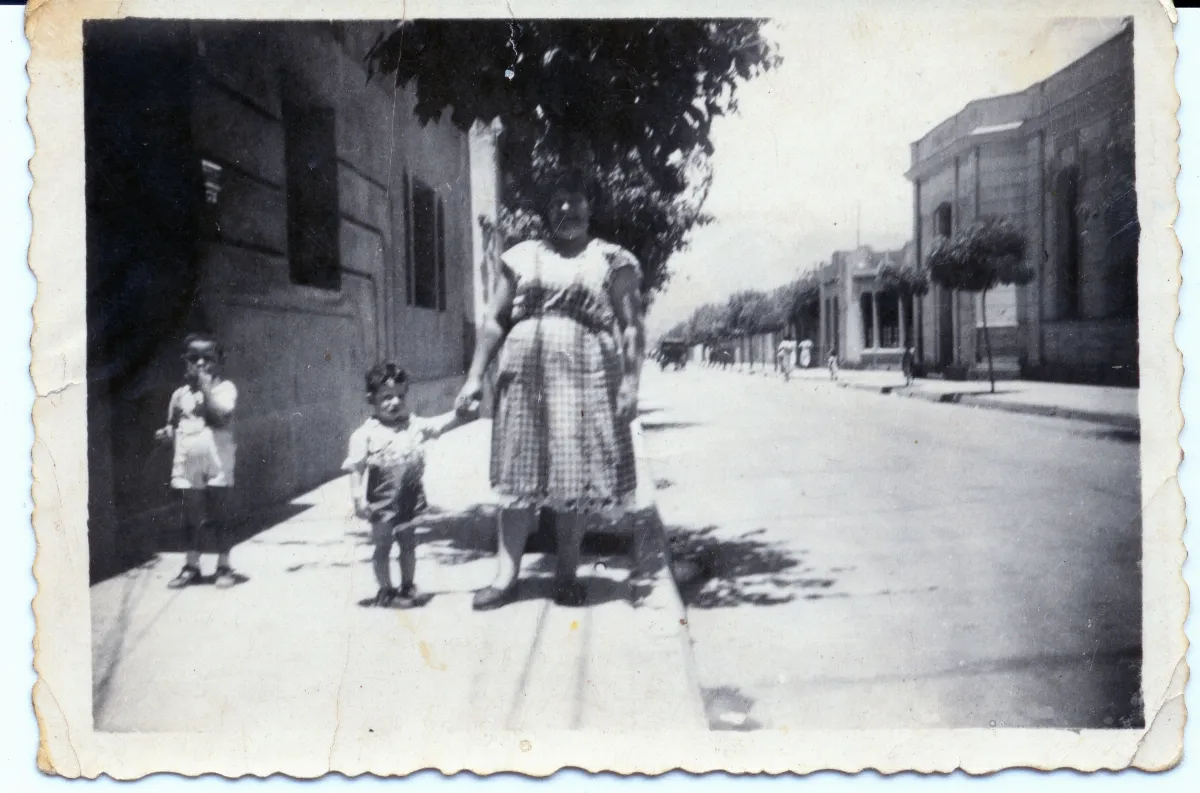 Familia en Calle Larga — Calle Larga — 1958 | Chile de Ayer