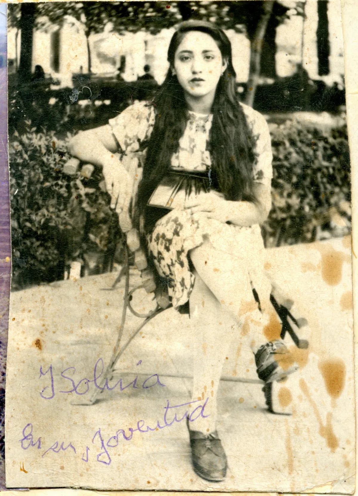Isolina en su juventud — Calle Larga — 1939 | Chile de Ayer