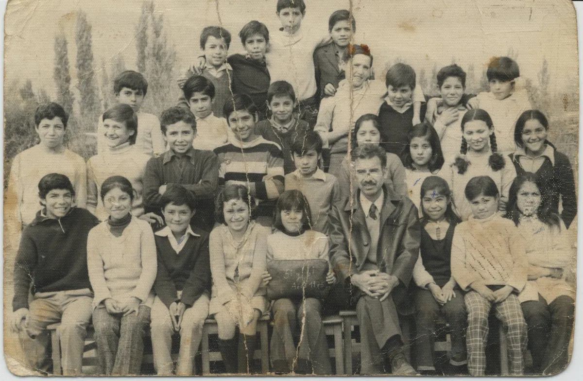 Recuerdo compañeros de curso y profesor — Pocuro — 1975 | Chile de Ayer