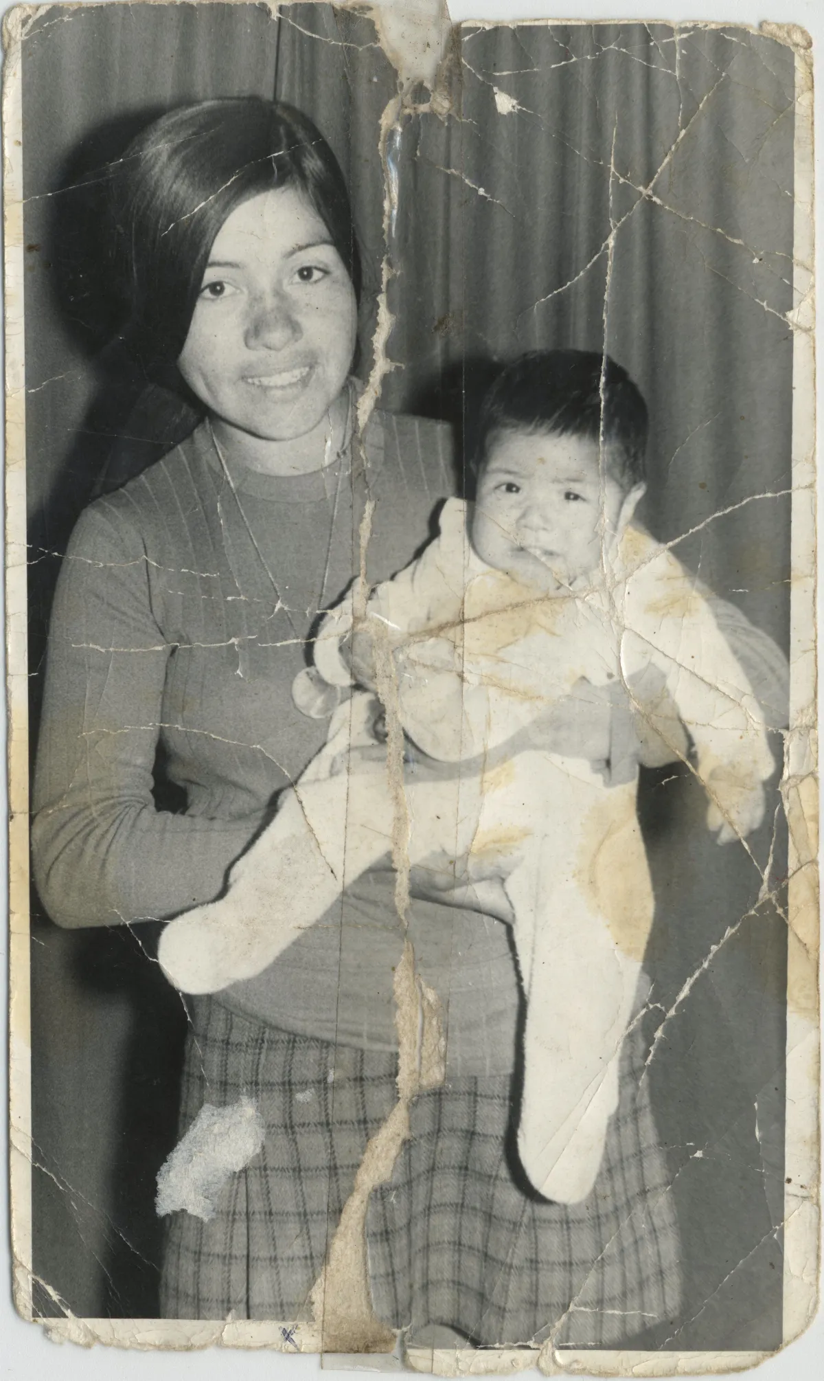 Fotografía Madre e hija — Calle Larga — 1974 | Chile de Ayer