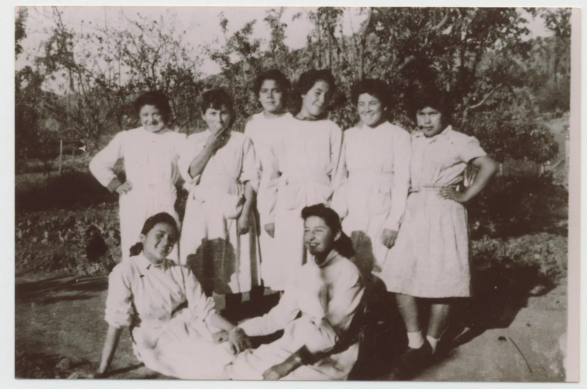 Compañeras de curso, Escuela Técnica Femenina de Los Andes — Los Andes — 1963 | Chile de Ayer