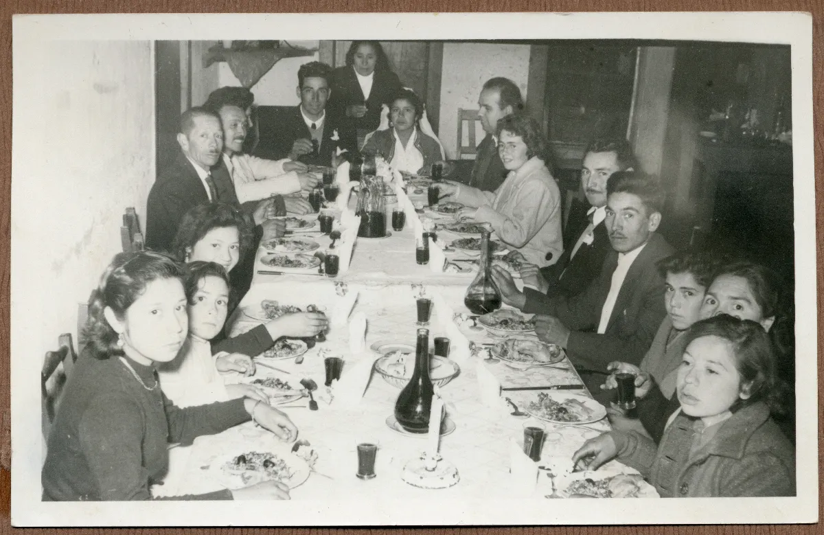 Comensales en fiesta de matrimonio — Calle Larga — 1960 | Chile de Ayer