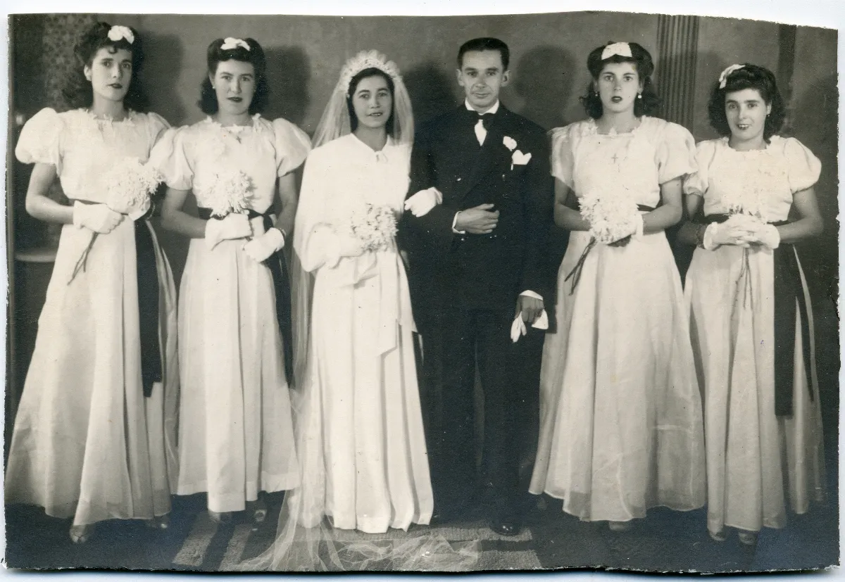 Novios y damas de honor — Calle Larga — 1944 | Chile de Ayer