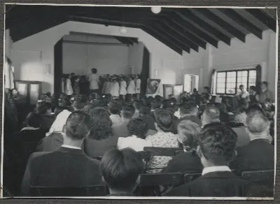 Acto 21 de mayo en Escuela Particular Nº3 Rosa Squella, Hacienda San Vicente — Calle Larga — 1953 | Chile de Ayer