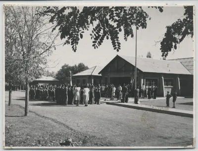 Acto en Escuela Particular Nº3 Rosa Squella, Hacienda San Vicente — Calle Larga — 1953 | Chile de Ayer