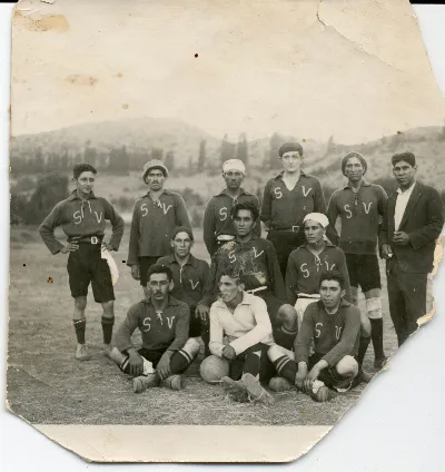 Equipo de futbol San Vicente — Calle Larga — 1930 | Chile de Ayer