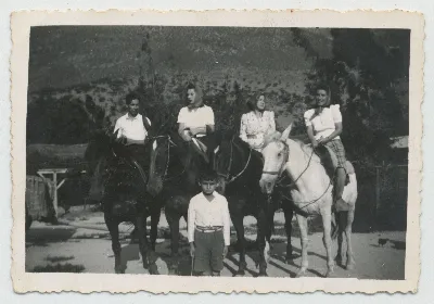 Paseo a caballo — Calle Larga — 1925 | Chile de Ayer