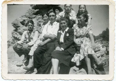 Paseo a la playa Familia Sanchez Carvajal — 1964 | Chile de Ayer