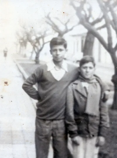 Mujer con niño en Calle Larga — Calle Larga — 1960 | Chile de Ayer