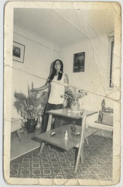 Ana María López en su lugar de trabajo — Calle Larga — 1971 | Chile de Ayer