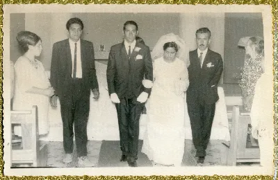 Caminando hacia el altar — aprox. 1960 | Chile de Ayer