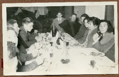 Comensales en fiesta de matrimonio — Calle Larga — 1960 | Chile de Ayer