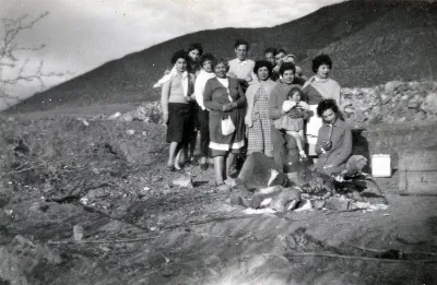 Paseo familiar al cerro — Calle Larga — aprox. 1960 | Chile de Ayer
