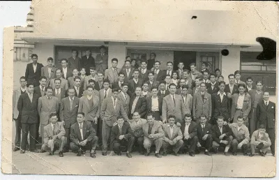 Deportistas en visita a refinería CRAP de Viña del Mar — 1964 | Chile de Ayer