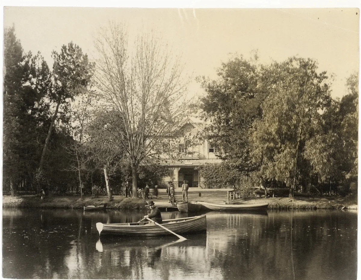 Laguna del Parque Forestal de Santiago, ca. 1904 — Laguna del Parque Forestal — 1904 | Chile de Ayer