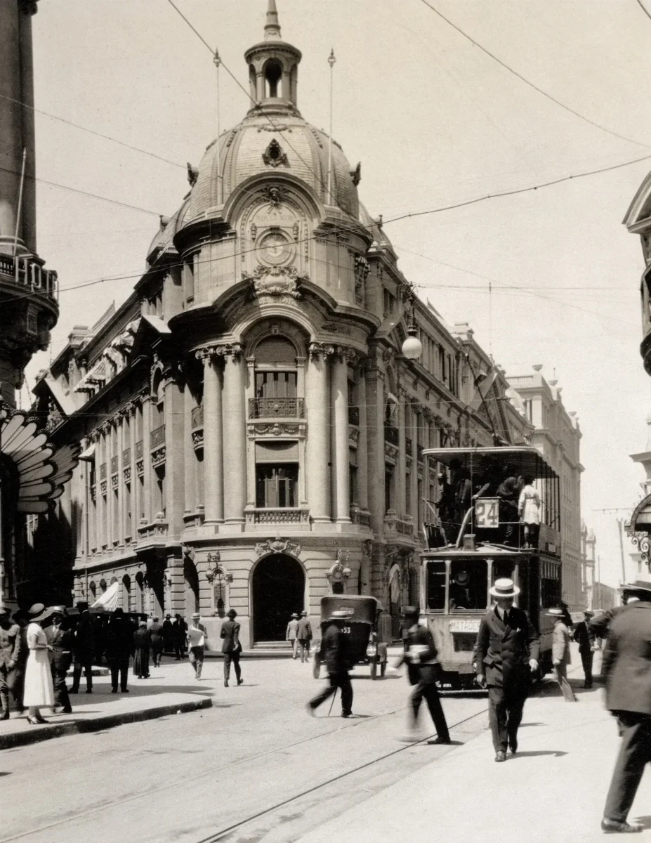 Calle Bandera con Moneda, 1925 — Calle Bandera — 1925 | Chile de Ayer