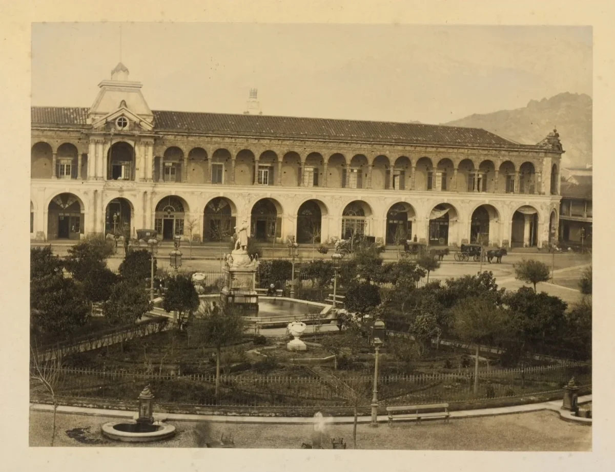 Plaza Mayor o Plaza de Armas de Santiago, ca. 1868 — 1865 | Chile de Ayer