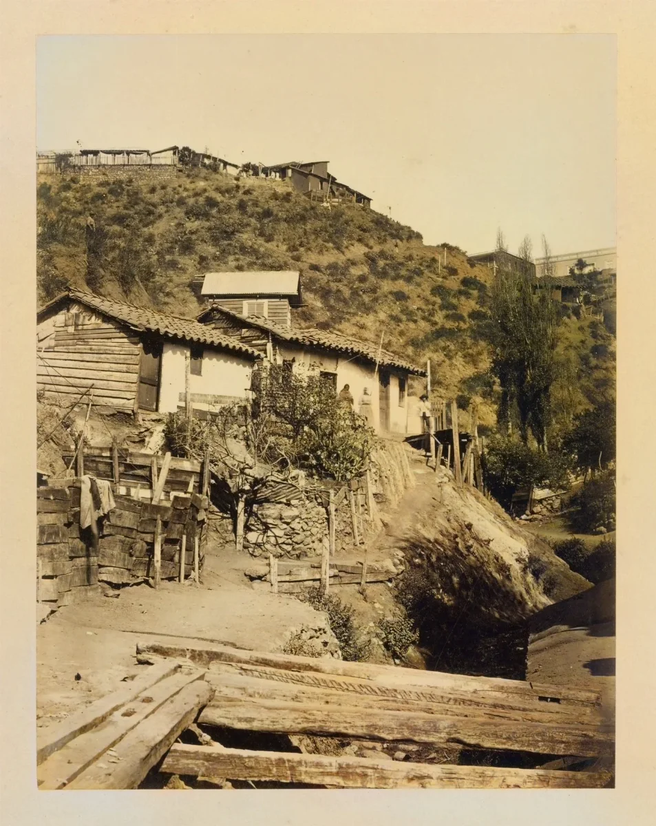 Casa en la ladera, Valparaíso, 1868 — 1865 | Chile de Ayer