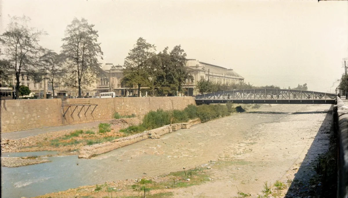 Estación Mapocho 1930. — Puente Cal y Canto — 1930 | Chile de Ayer