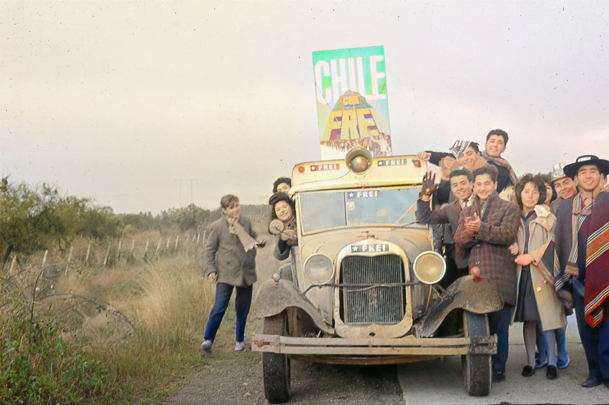 Marcha de la Patria Joven campaña presidencial Eduardo Frei Montalva, 1964 — 1964 | Chile de Ayer