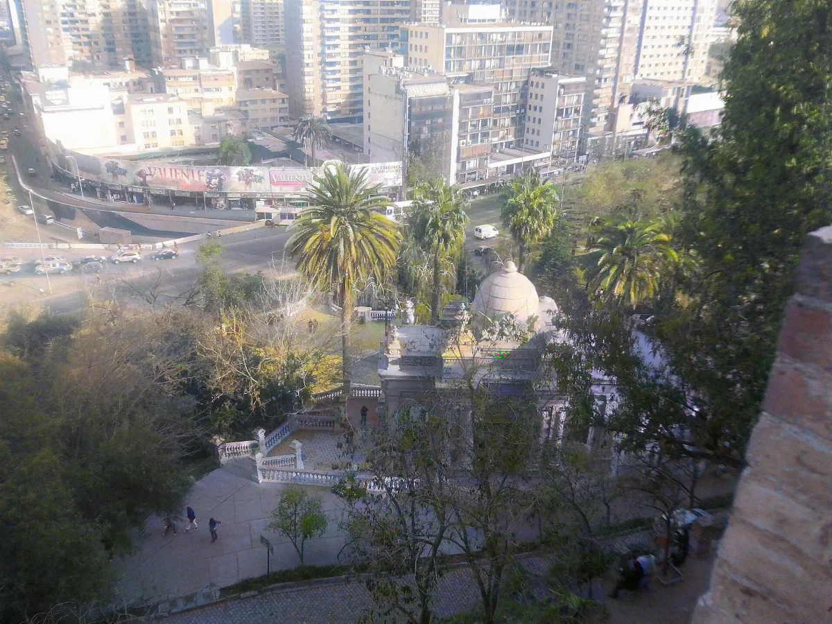 Cerro Santa Lucía, vista de terrazas y acceso desde altura — aprox. 1880–1930 | Chile de Ayer