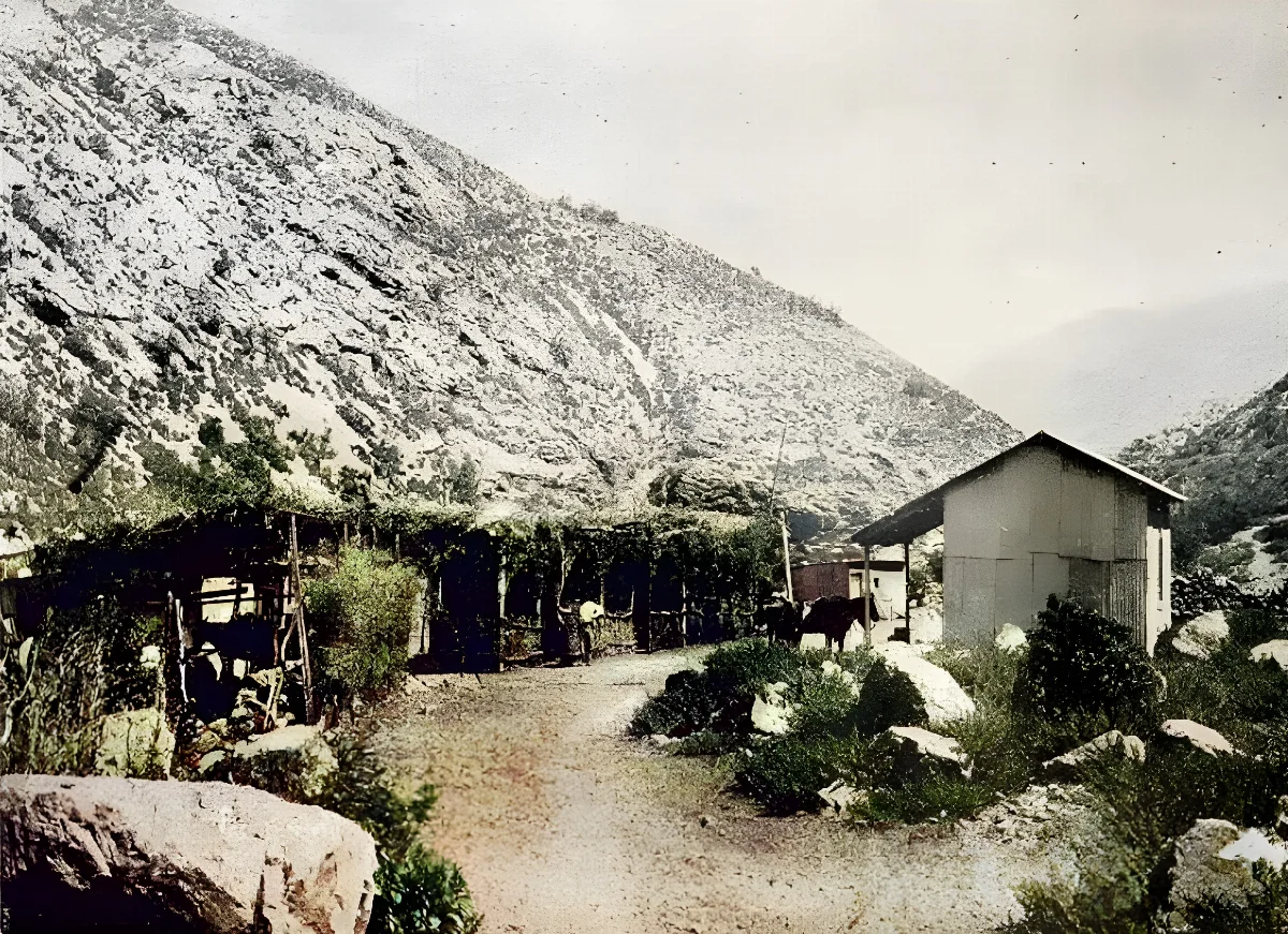 Salto del Soldado (1902) — 1902 | Chile de Ayer