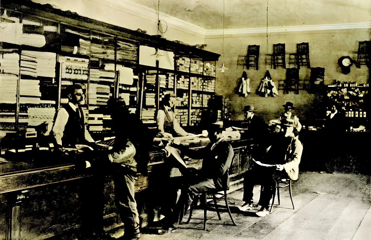 Interior de Tienda en Tarapacá 1903 — 1903 | Chile de Ayer