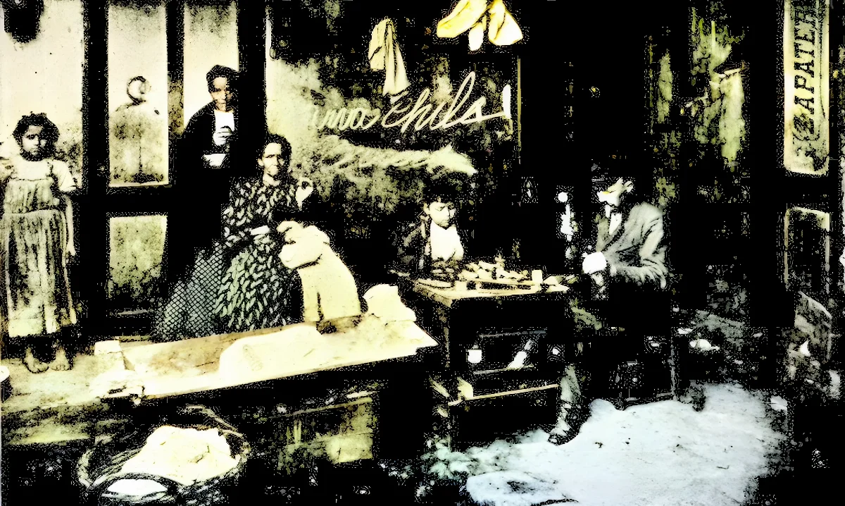 Zapatero remendon 1903 — 1903 | Chile de Ayer