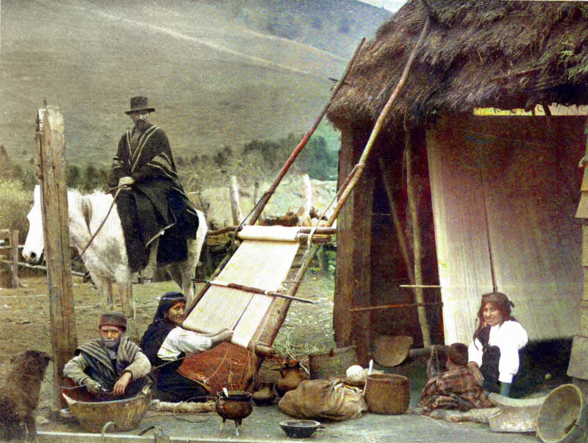 Familia Mapuche en Modern Chile — Temuco — 1913 | Chile de Ayer