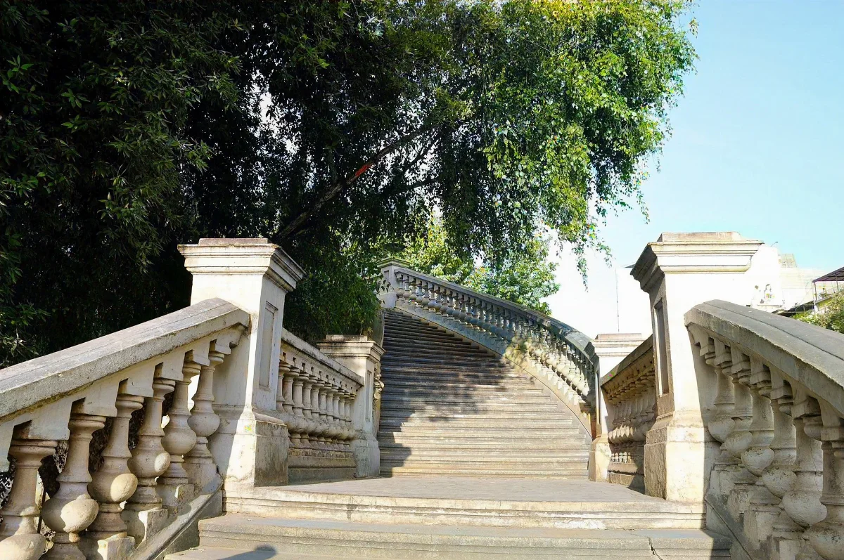 Detalle de escaleras en el Cerro Santa Lucía — aprox. 1880–1930 | Chile de Ayer