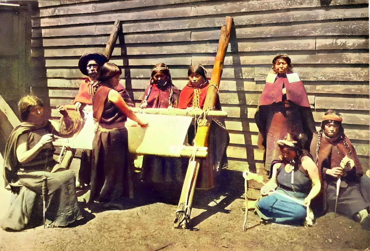 Telar mapuche — Temuco — 1908 | Chile de Ayer