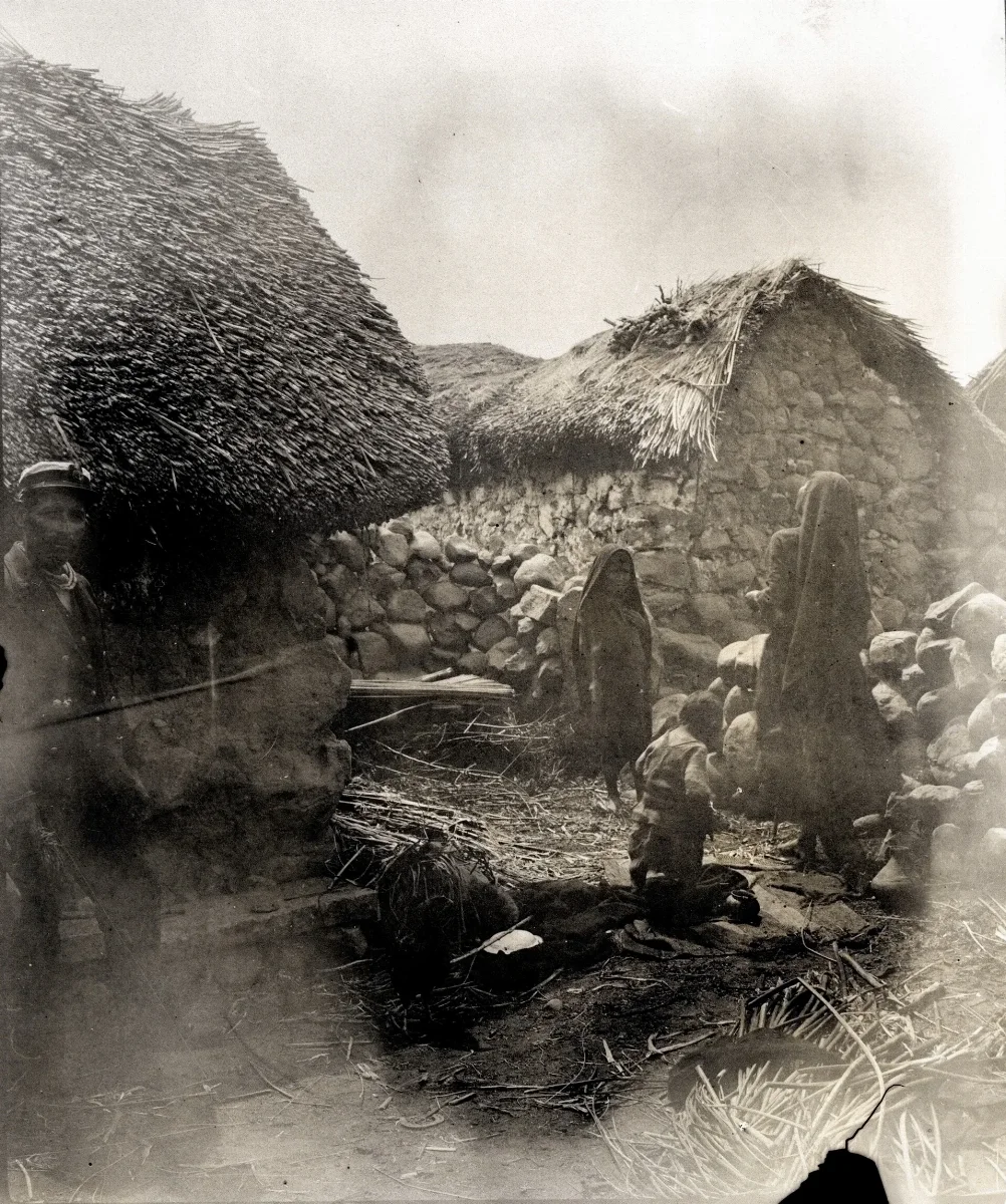 Aymaraindianska hyddor. Erhållen först efter restaurering av negativ. Bolivia - SMVK - 002345 — 1905 | Chile de Ayer