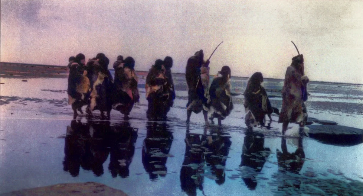 Selknam playa 1930 — Tierra del Fuego — 1930 | Chile de Ayer