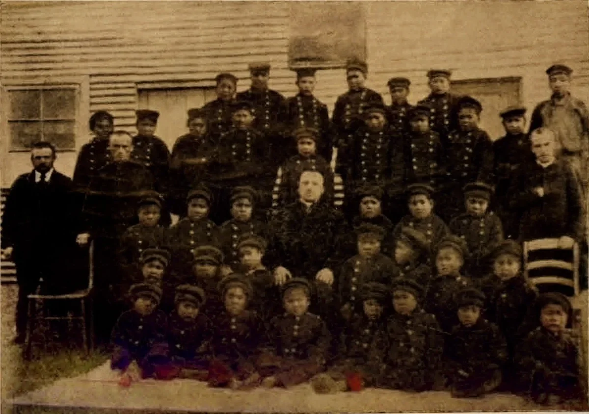 Page 089 Los Shelknam02 — 1915 | Chile de Ayer