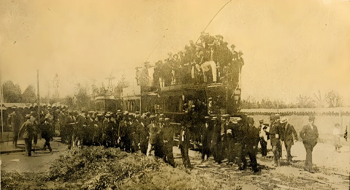 Tranvias a Tobalaba 1910 — Santiago — 1910 | Chile de Ayer