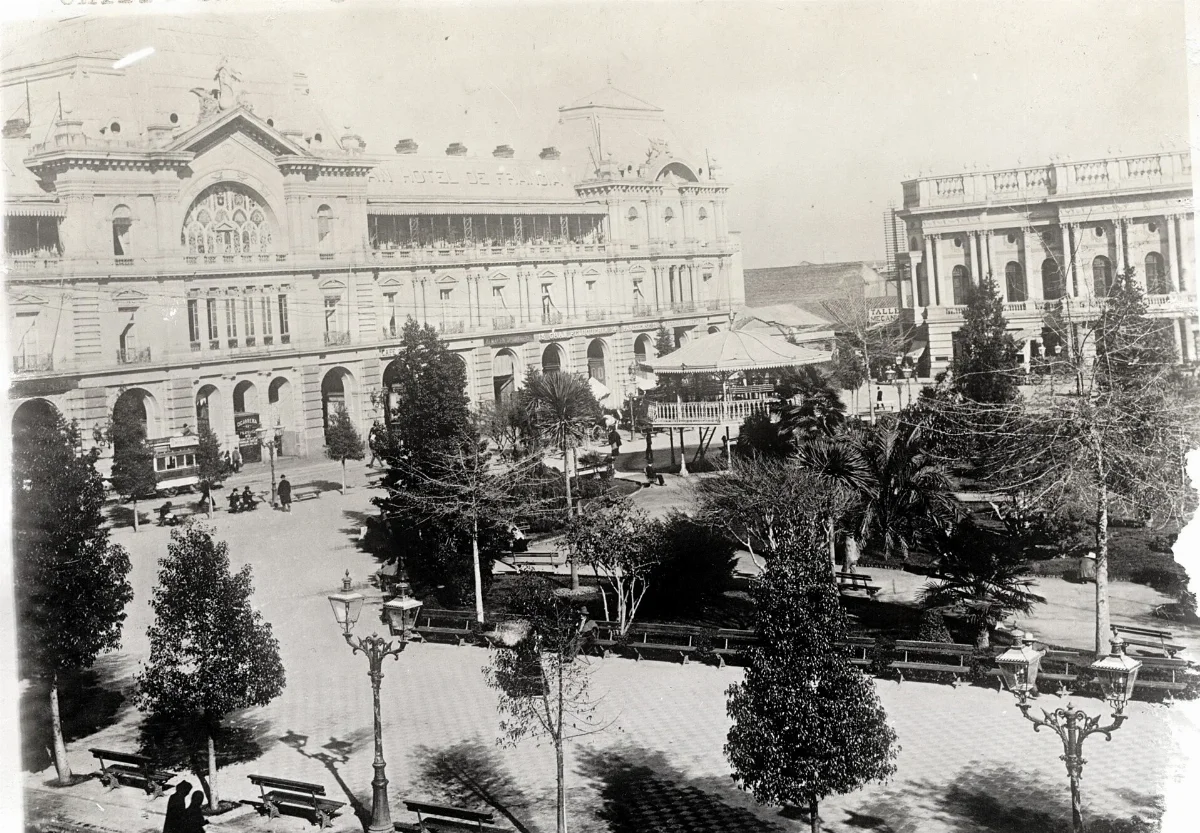 Plaza de Armas de Santiago, inicios del siglo XX — aprox. 1900 | Chile de Ayer