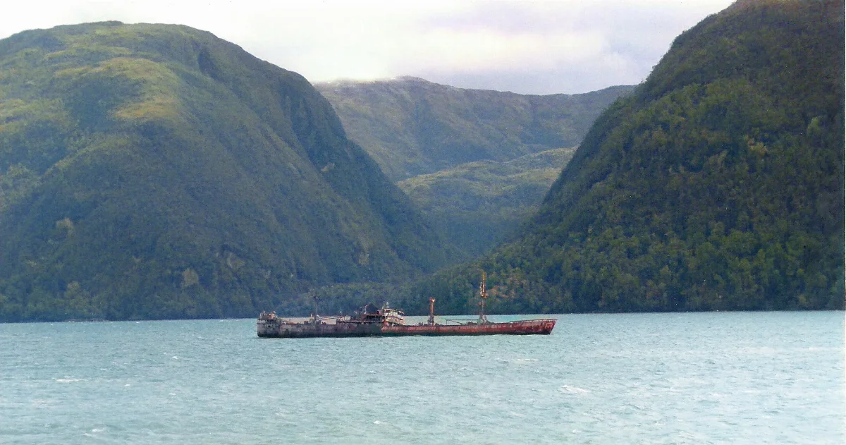 Wreck of the Capitan Leonidas2 — 1993 | Chile de Ayer