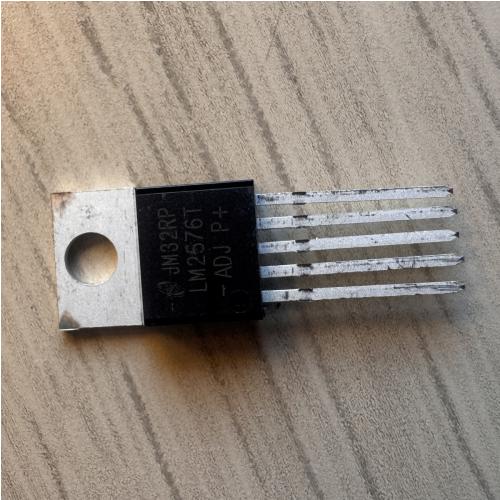 Regulador de voltaje LM2576-ADJ ajustable 3 A (TO-220)