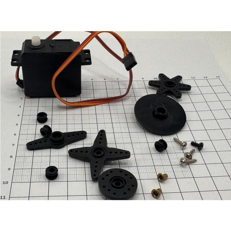 Servo estándar SG5010 TowerPro de 5,5 kg·cm con kit de brazos — foto 1